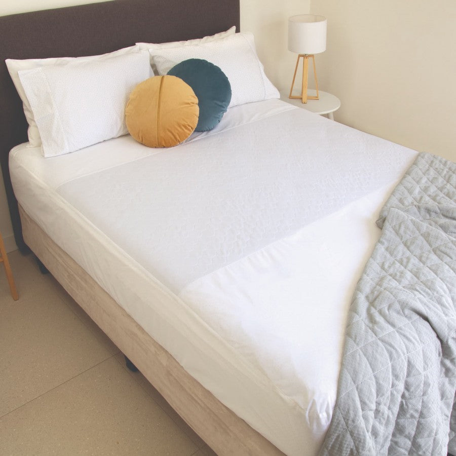 Conni Fitted Bed Pad Sheet - Queen - White